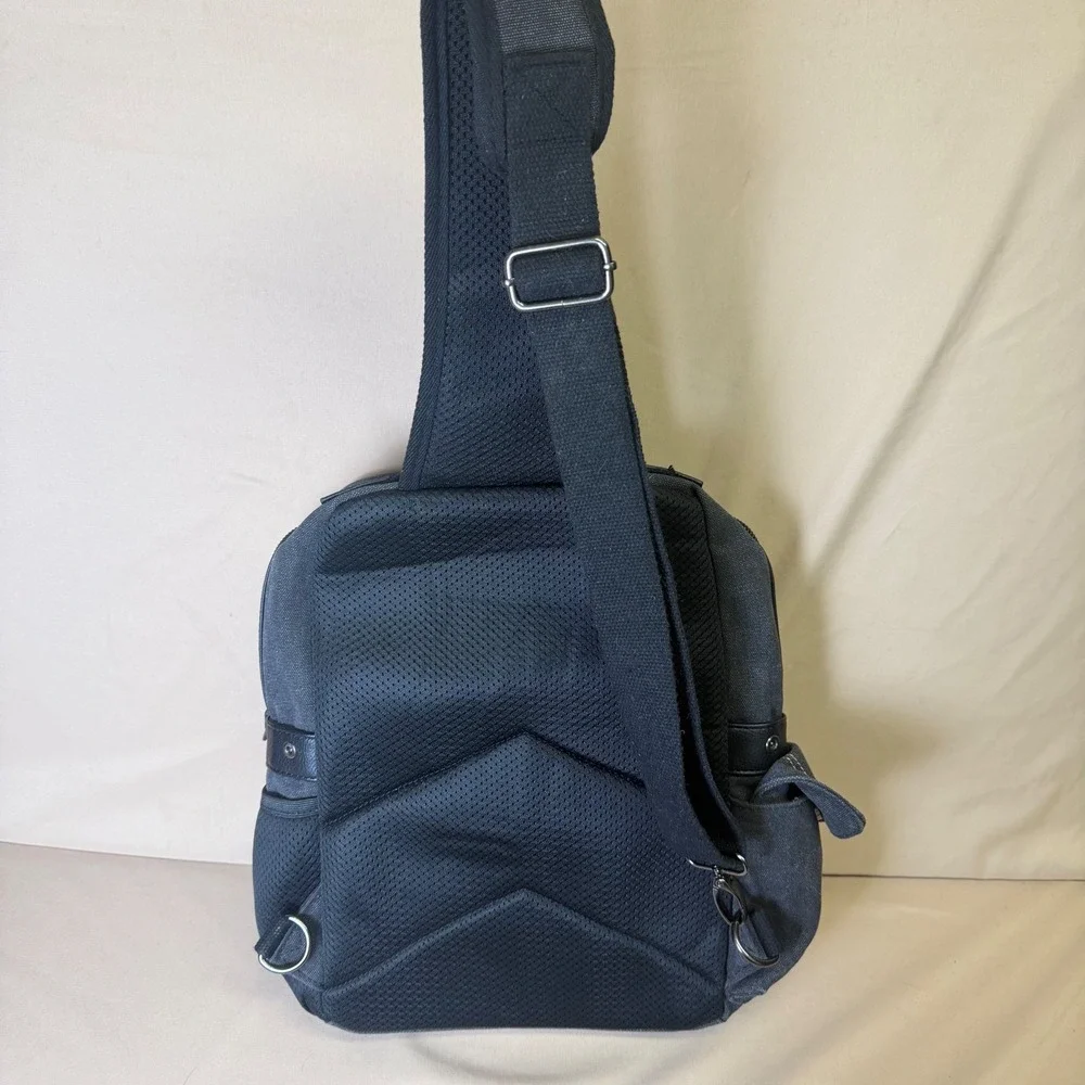 Unbranded tactical style